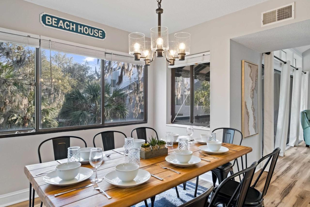 Coastal Oasis With Pool - Walk To Coligny Beach Park Хилтон-Хед-Айленд Экстерьер фото