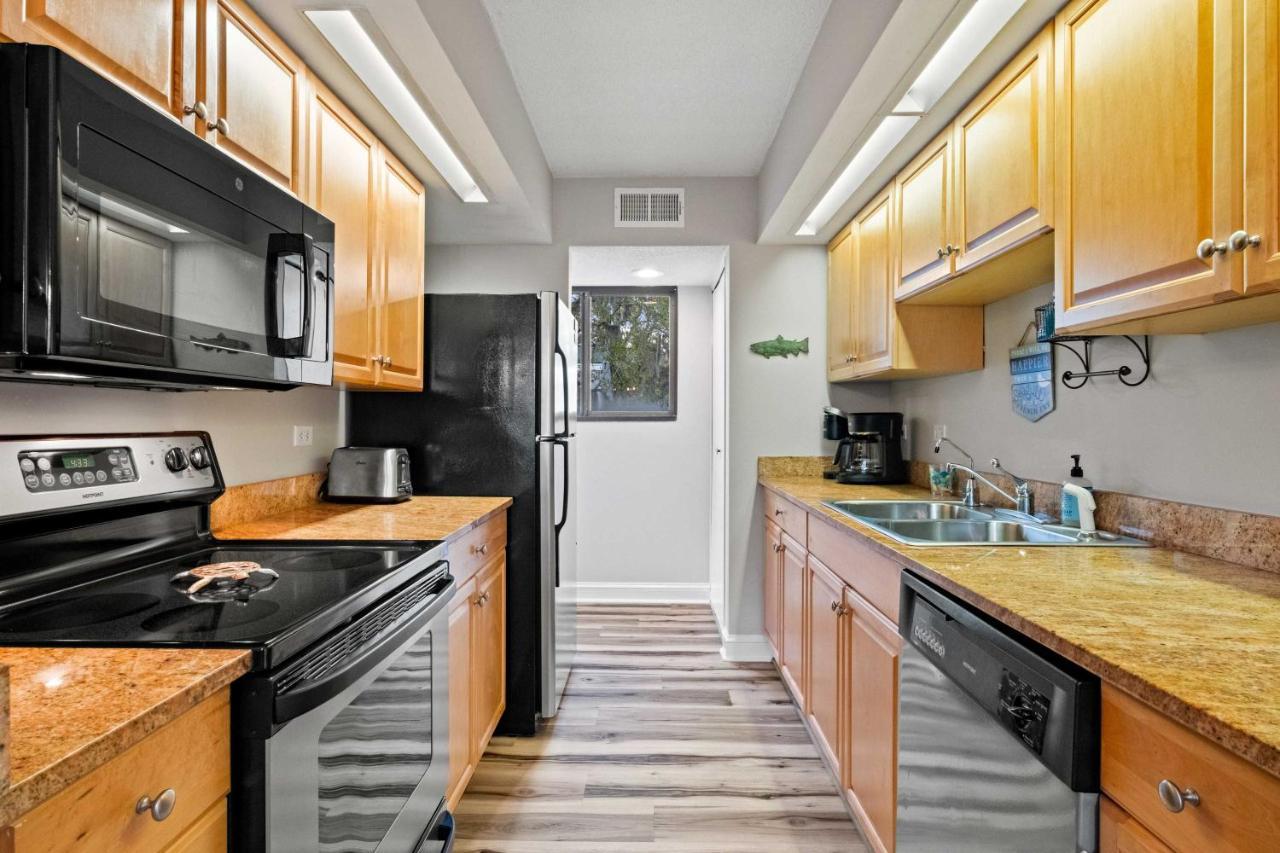 Coastal Oasis With Pool - Walk To Coligny Beach Park Хилтон-Хед-Айленд Экстерьер фото